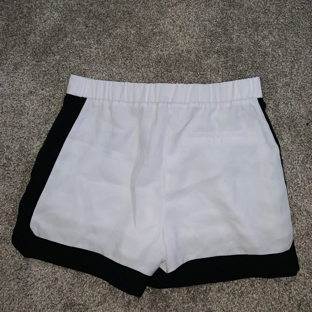 Metaphor White & Black High Waist shorts size XS - Picture 10 of 11